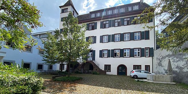 24-09_Department Courtyard
